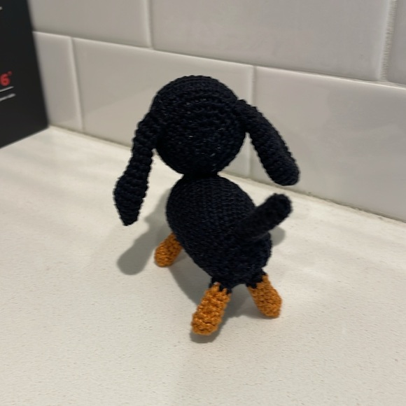 Handcrafted Dachshund Decor Amigurui Crochet Figure Dog Puppy - Picture 6 of 9